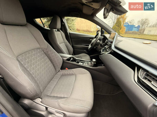 Синій Тойота C-HR, об'ємом двигуна 1.2 л та пробігом 138 тис. км за 19500 $, фото 30 на Automoto.ua