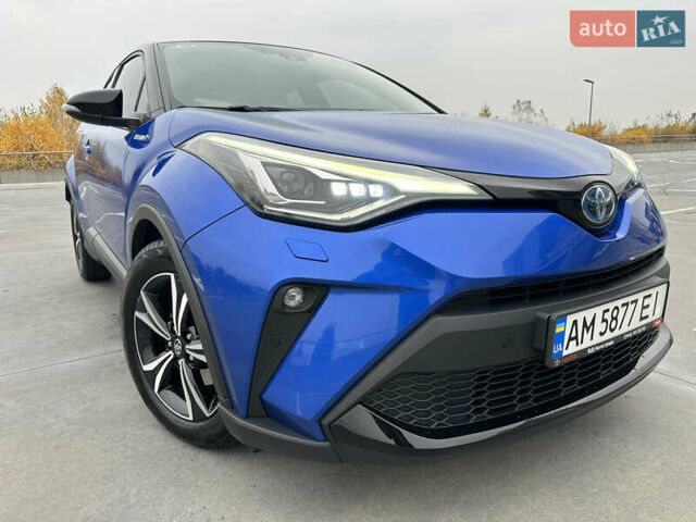 Синий Тойота C-HR, объемом двигателя 1.99 л и пробегом 56 тыс. км за 27750 $, фото 1 на Automoto.ua