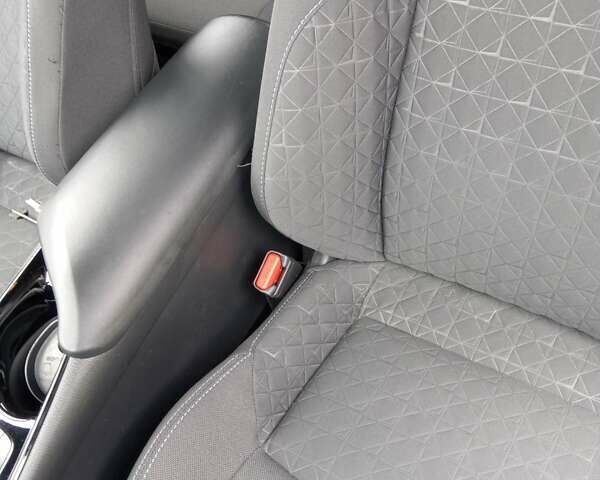 Синій Тойота C-HR, об'ємом двигуна 1.8 л та пробігом 90 тис. км за 24400 $, фото 39 на Automoto.ua