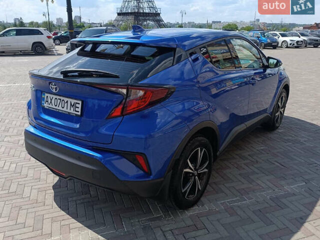 Синий Тойота C-HR, объемом двигателя 1.2 л и пробегом 130 тыс. км за 19900 $, фото 2 на Automoto.ua