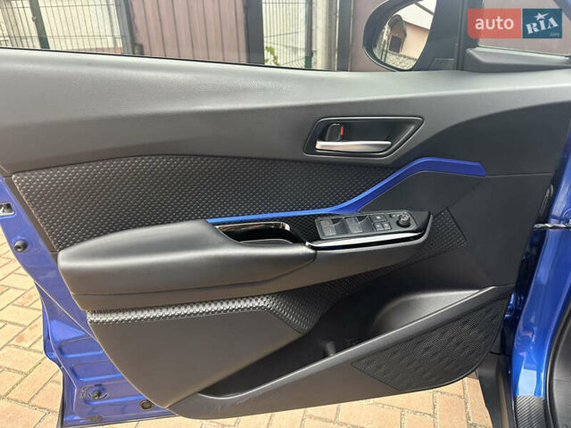 Синий Тойота C-HR, объемом двигателя 1.99 л и пробегом 56 тыс. км за 27750 $, фото 23 на Automoto.ua