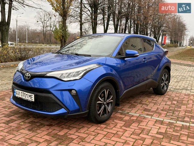 Синий Тойота C-HR, объемом двигателя 1.2 л и пробегом 138 тыс. км за 18700 $, фото 17 на Automoto.ua