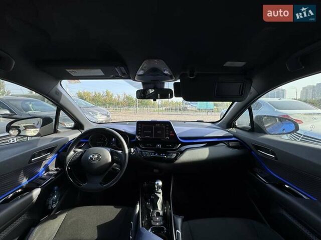 Синий Тойота C-HR, объемом двигателя 2 л и пробегом 88 тыс. км за 23950 $, фото 21 на Automoto.ua