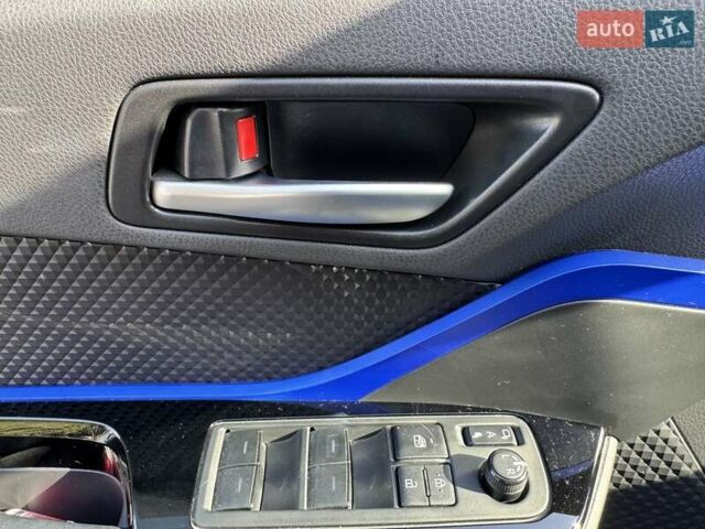 Синий Тойота C-HR, объемом двигателя 2 л и пробегом 88 тыс. км за 23950 $, фото 12 на Automoto.ua