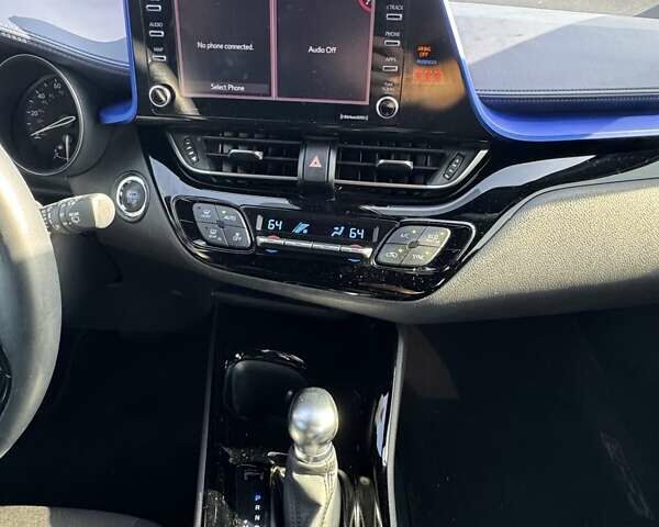 Синий Тойота C-HR, объемом двигателя 2 л и пробегом 88 тыс. км за 23950 $, фото 23 на Automoto.ua
