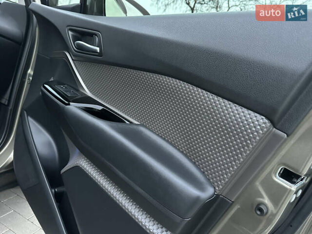 Зелений Тойота C-HR, об'ємом двигуна 1.99 л та пробігом 59 тис. км за 22700 $, фото 34 на Automoto.ua