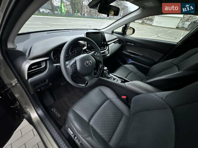 Зелений Тойота C-HR, об'ємом двигуна 1.99 л та пробігом 59 тис. км за 22700 $, фото 46 на Automoto.ua