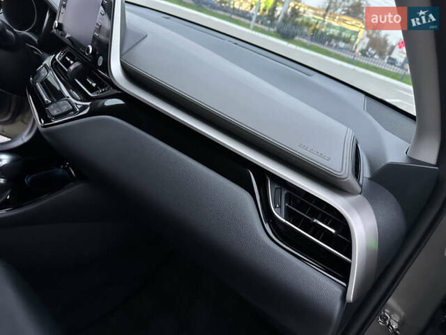 Зелений Тойота C-HR, об'ємом двигуна 1.99 л та пробігом 59 тис. км за 22700 $, фото 36 на Automoto.ua