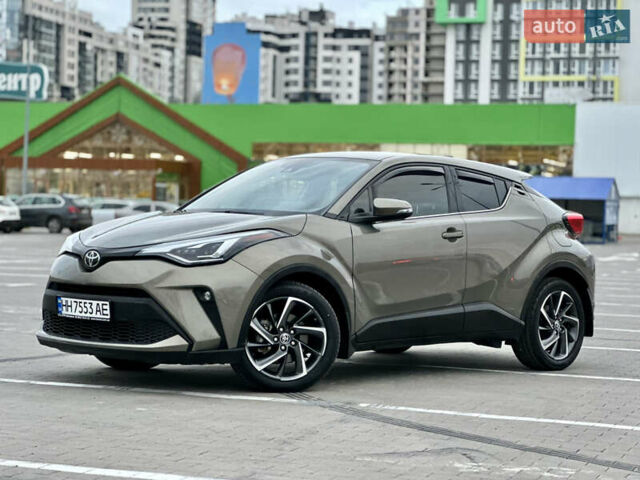 Зелений Тойота C-HR, об'ємом двигуна 1.99 л та пробігом 59 тис. км за 22700 $, фото 5 на Automoto.ua