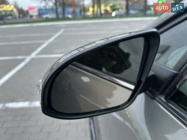 Зелений Тойота C-HR, об'ємом двигуна 1.99 л та пробігом 59 тис. км за 22700 $, фото 25 на Automoto.ua