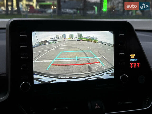 Зелений Тойота C-HR, об'ємом двигуна 1.99 л та пробігом 59 тис. км за 22700 $, фото 54 на Automoto.ua