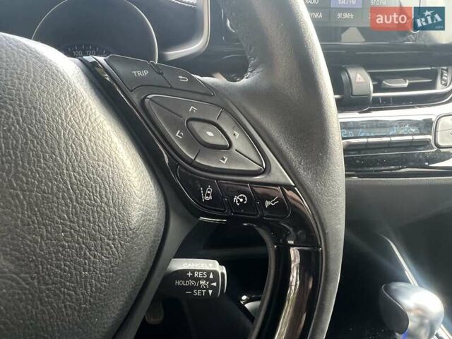 Зеленый Тойота C-HR, объемом двигателя 1.99 л и пробегом 56 тыс. км за 26500 $, фото 44 на Automoto.ua