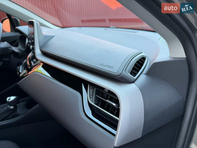 Зеленый Тойота C-HR, объемом двигателя 2 л и пробегом 2 тыс. км за 19700 $, фото 19 на Automoto.ua