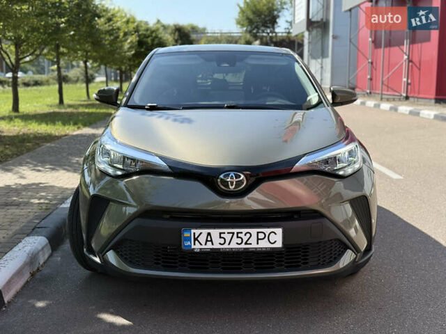 Зеленый Тойота C-HR, объемом двигателя 2 л и пробегом 2 тыс. км за 21500 $, фото 3 на Automoto.ua