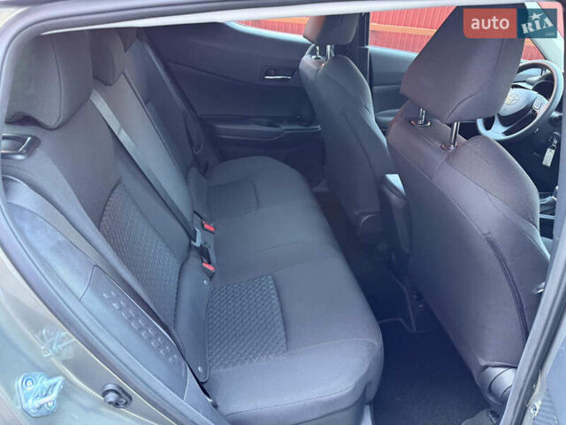 Зелений Тойота C-HR, об'ємом двигуна 2 л та пробігом 2 тис. км за 20999 $, фото 16 на Automoto.ua