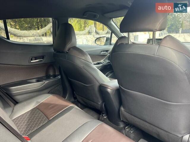 Зеленый Тойота C-HR, объемом двигателя 1.99 л и пробегом 56 тыс. км за 26500 $, фото 55 на Automoto.ua