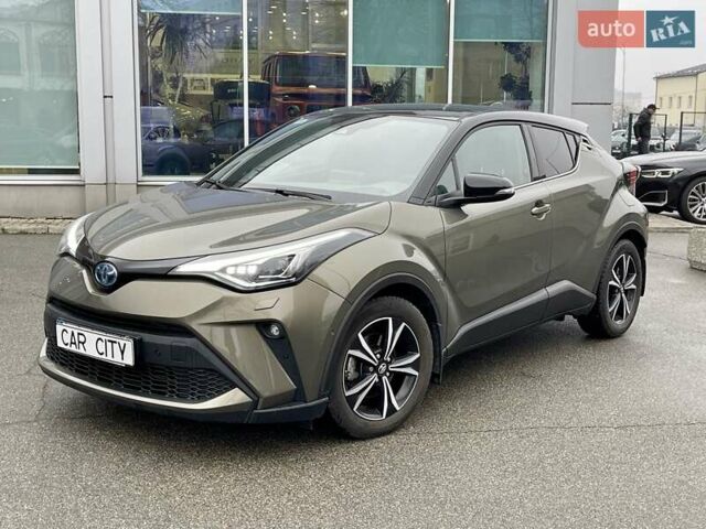 Зеленый Тойота C-HR, объемом двигателя 1.99 л и пробегом 32 тыс. км за 34999 $, фото 2 на Automoto.ua