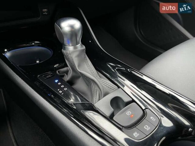 Зеленый Тойота C-HR, объемом двигателя 1.99 л и пробегом 32 тыс. км за 34999 $, фото 20 на Automoto.ua