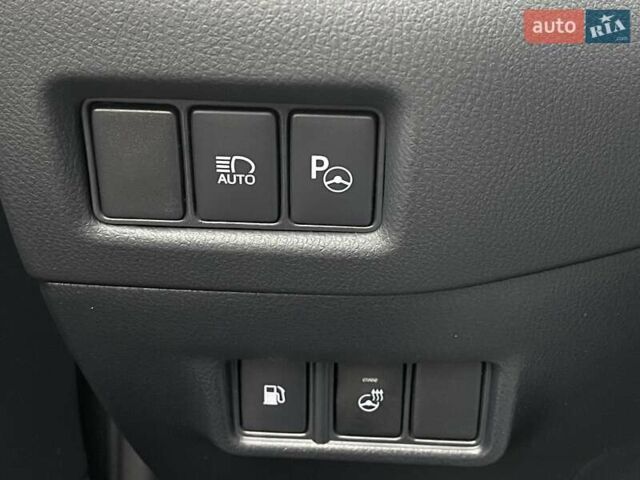 Зеленый Тойота C-HR, объемом двигателя 1.99 л и пробегом 32 тыс. км за 34999 $, фото 25 на Automoto.ua