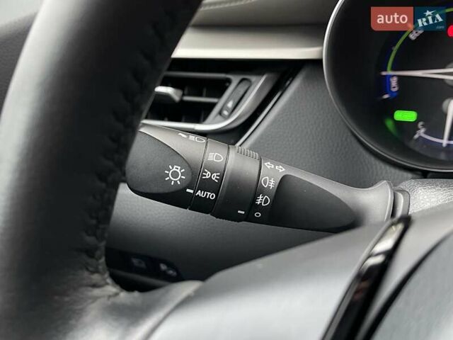 Зеленый Тойота C-HR, объемом двигателя 1.99 л и пробегом 32 тыс. км за 34999 $, фото 24 на Automoto.ua