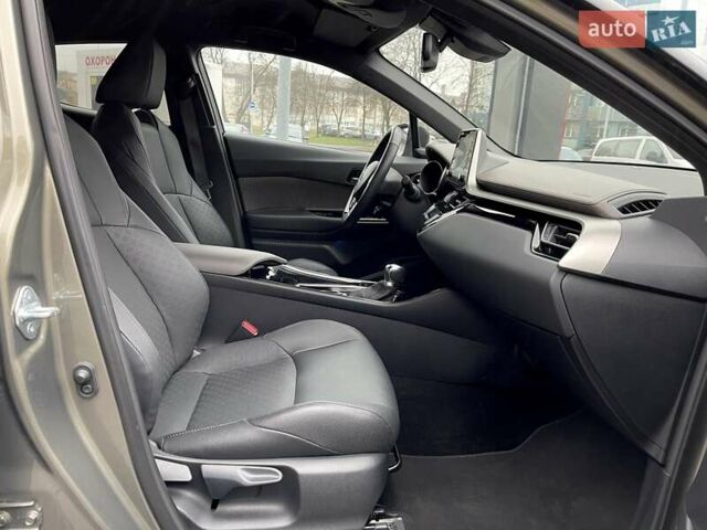 Зеленый Тойота C-HR, объемом двигателя 1.99 л и пробегом 32 тыс. км за 34999 $, фото 12 на Automoto.ua