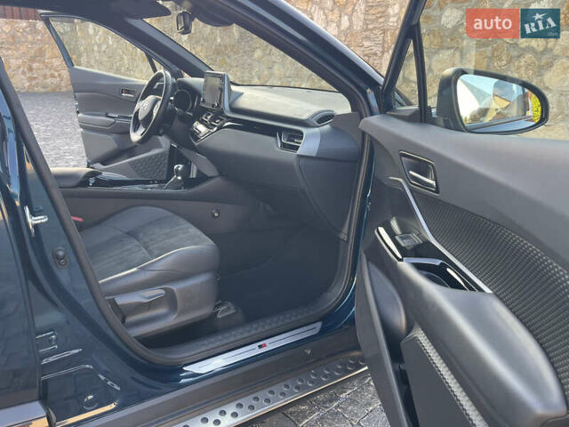 Зеленый Тойота C-HR, объемом двигателя 1.99 л и пробегом 15 тыс. км за 31800 $, фото 25 на Automoto.ua