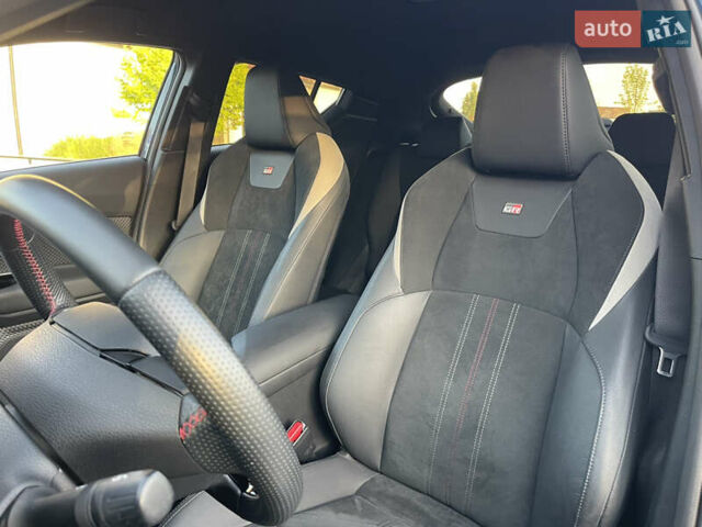 Зеленый Тойота C-HR, объемом двигателя 1.99 л и пробегом 15 тыс. км за 31800 $, фото 23 на Automoto.ua