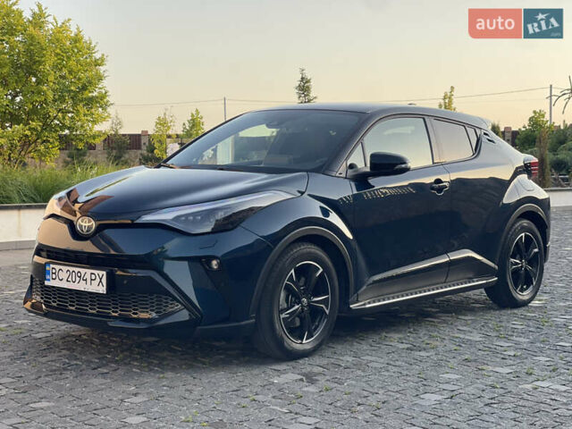 Зеленый Тойота C-HR, объемом двигателя 1.99 л и пробегом 15 тыс. км за 31800 $, фото 3 на Automoto.ua