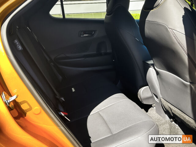 Оранжевый Тойота C-HR, объемом двигателя 2 л и пробегом 7 тыс. км за 43388 $, фото 10 на Automoto.ua