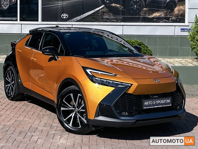 Оранжевый Тойота C-HR, объемом двигателя 2 л и пробегом 7 тыс. км за 43388 $, фото 2 на Automoto.ua