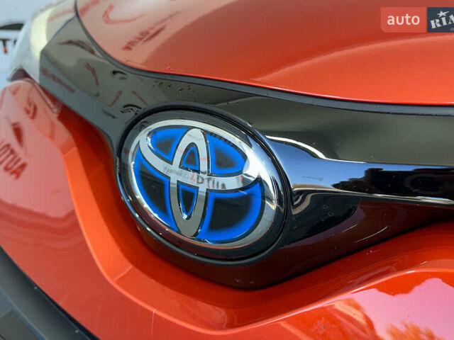 Помаранчевий Тойота C-HR, об'ємом двигуна 1.99 л та пробігом 41 тис. км за 29450 $, фото 39 на Automoto.ua