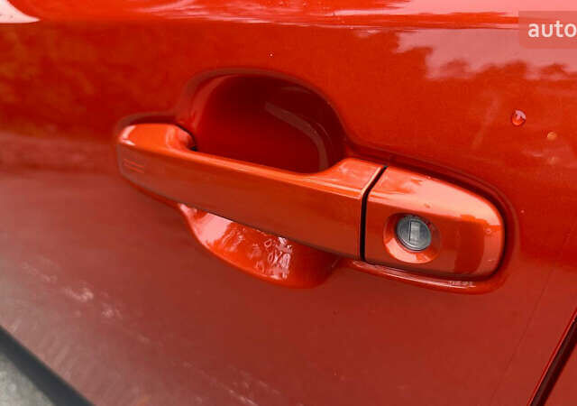 Помаранчевий Тойота C-HR, об'ємом двигуна 1.99 л та пробігом 60 тис. км за 27500 $, фото 11 на Automoto.ua