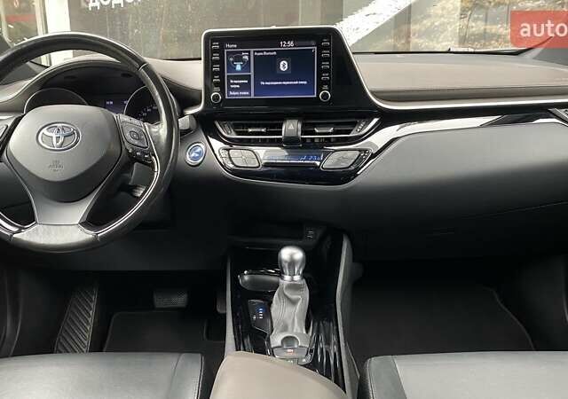 Оранжевый Тойота C-HR, объемом двигателя 1.99 л и пробегом 108 тыс. км за 26966 $, фото 7 на Automoto.ua