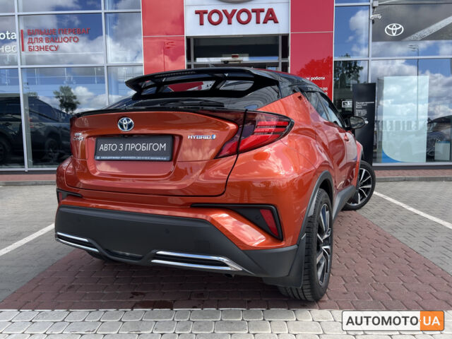 Оранжевый Тойота C-HR, объемом двигателя 2 л и пробегом 55 тыс. км за 27009 $, фото 6 на Automoto.ua