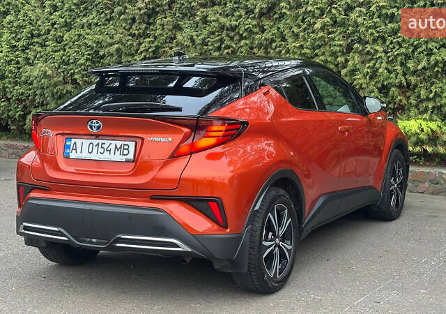 Помаранчевий Тойота C-HR, об'ємом двигуна 1.99 л та пробігом 60 тис. км за 27500 $, фото 2 на Automoto.ua