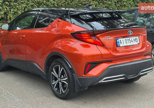 Помаранчевий Тойота C-HR, об'ємом двигуна 1.99 л та пробігом 60 тис. км за 27500 $, фото 3 на Automoto.ua
