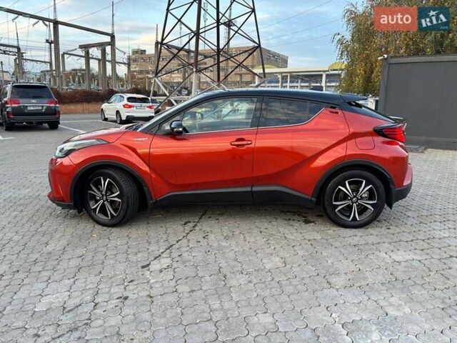 Оранжевый Тойота C-HR, объемом двигателя 1.99 л и пробегом 55 тыс. км за 33000 $, фото 2 на Automoto.ua