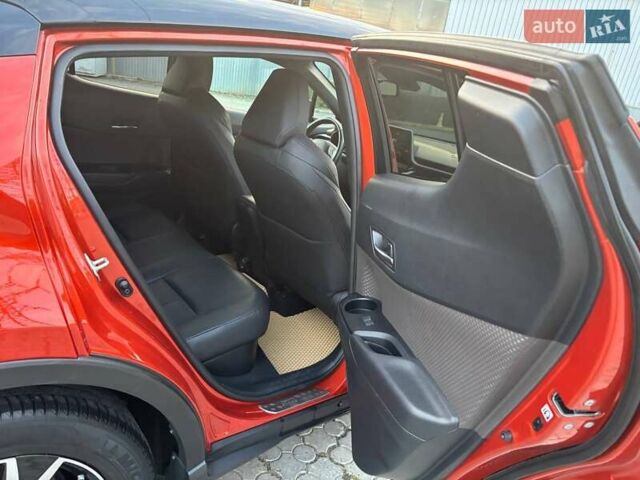 Оранжевый Тойота C-HR, объемом двигателя 1.99 л и пробегом 55 тыс. км за 33000 $, фото 9 на Automoto.ua