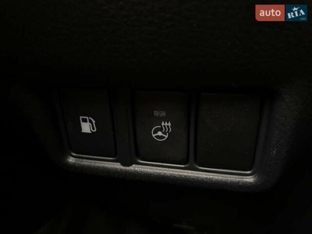 Оранжевый Тойота C-HR, объемом двигателя 1.99 л и пробегом 108 тыс. км за 26966 $, фото 16 на Automoto.ua