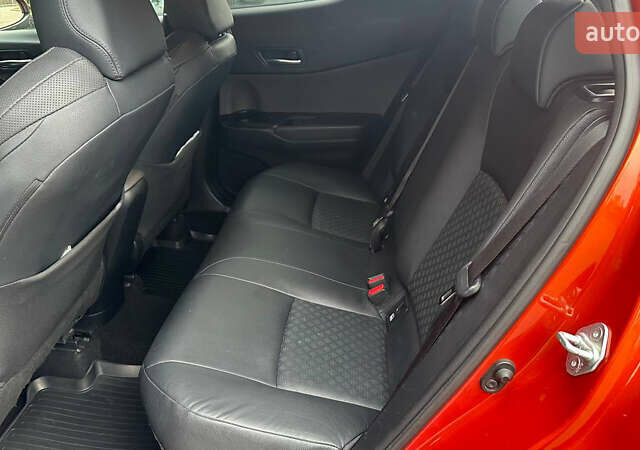 Помаранчевий Тойота C-HR, об'ємом двигуна 1.99 л та пробігом 60 тис. км за 27500 $, фото 8 на Automoto.ua