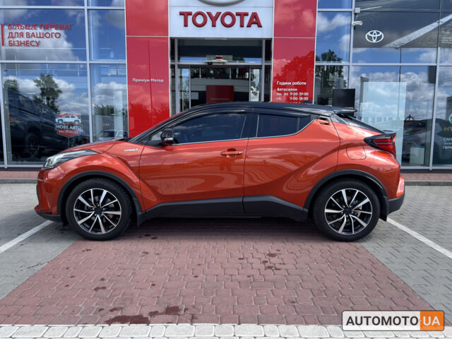 Помаранчевий Тойота C-HR, об'ємом двигуна 2 л та пробігом 55 тис. км за 1150000 $, фото 2 на Automoto.ua