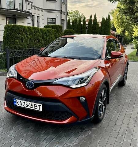 Оранжевый Тойота C-HR, объемом двигателя 1.8 л и пробегом 77 тыс. км за 27000 $, фото 1 на Automoto.ua