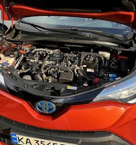 Оранжевый Тойота C-HR, объемом двигателя 1.8 л и пробегом 77 тыс. км за 27000 $, фото 14 на Automoto.ua