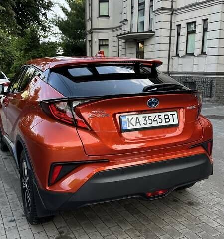 Оранжевый Тойота C-HR, объемом двигателя 1.8 л и пробегом 77 тыс. км за 27000 $, фото 6 на Automoto.ua