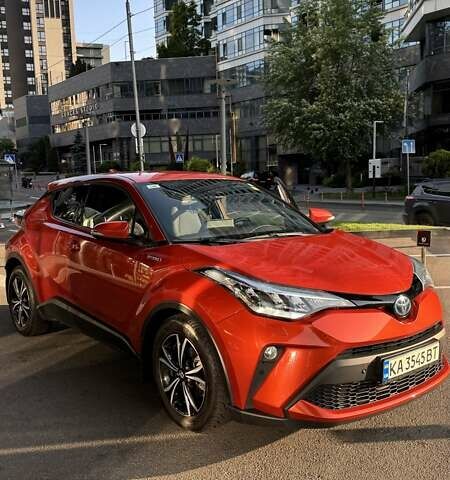 Оранжевый Тойота C-HR, объемом двигателя 1.8 л и пробегом 77 тыс. км за 27000 $, фото 3 на Automoto.ua