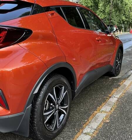 Оранжевый Тойота C-HR, объемом двигателя 1.8 л и пробегом 77 тыс. км за 27000 $, фото 8 на Automoto.ua