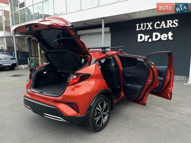 Оранжевый Тойота C-HR, объемом двигателя 1.99 л и пробегом 88 тыс. км за 28900 $, фото 65 на Automoto.ua