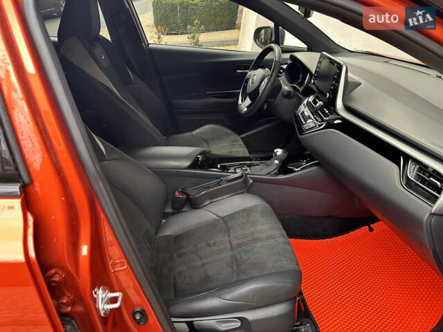 Оранжевый Тойота C-HR, объемом двигателя 1.99 л и пробегом 19 тыс. км за 33600 $, фото 11 на Automoto.ua