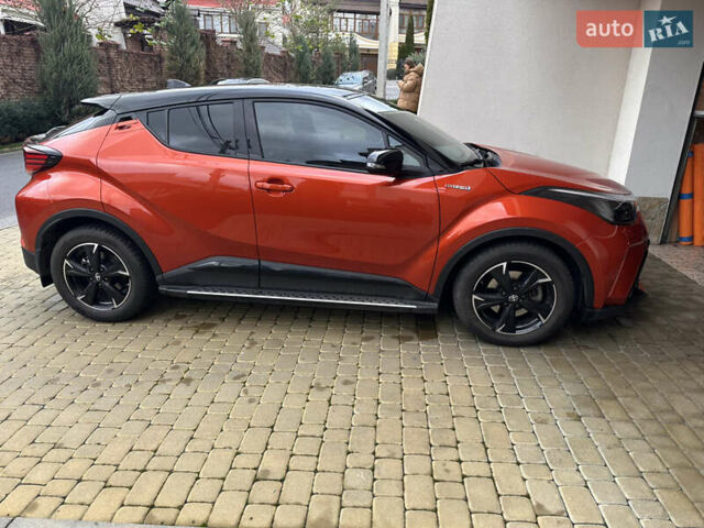 Оранжевый Тойота C-HR, объемом двигателя 1.99 л и пробегом 19 тыс. км за 33600 $, фото 2 на Automoto.ua