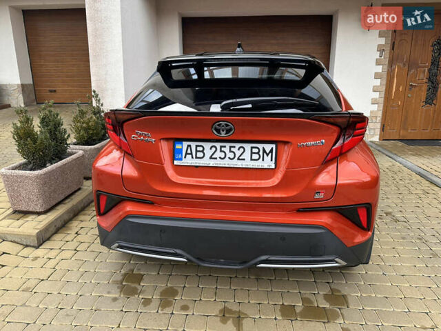 Оранжевый Тойота C-HR, объемом двигателя 1.99 л и пробегом 19 тыс. км за 33600 $, фото 3 на Automoto.ua